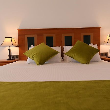 Seasons Hotel Kurunegala Luaran gambar