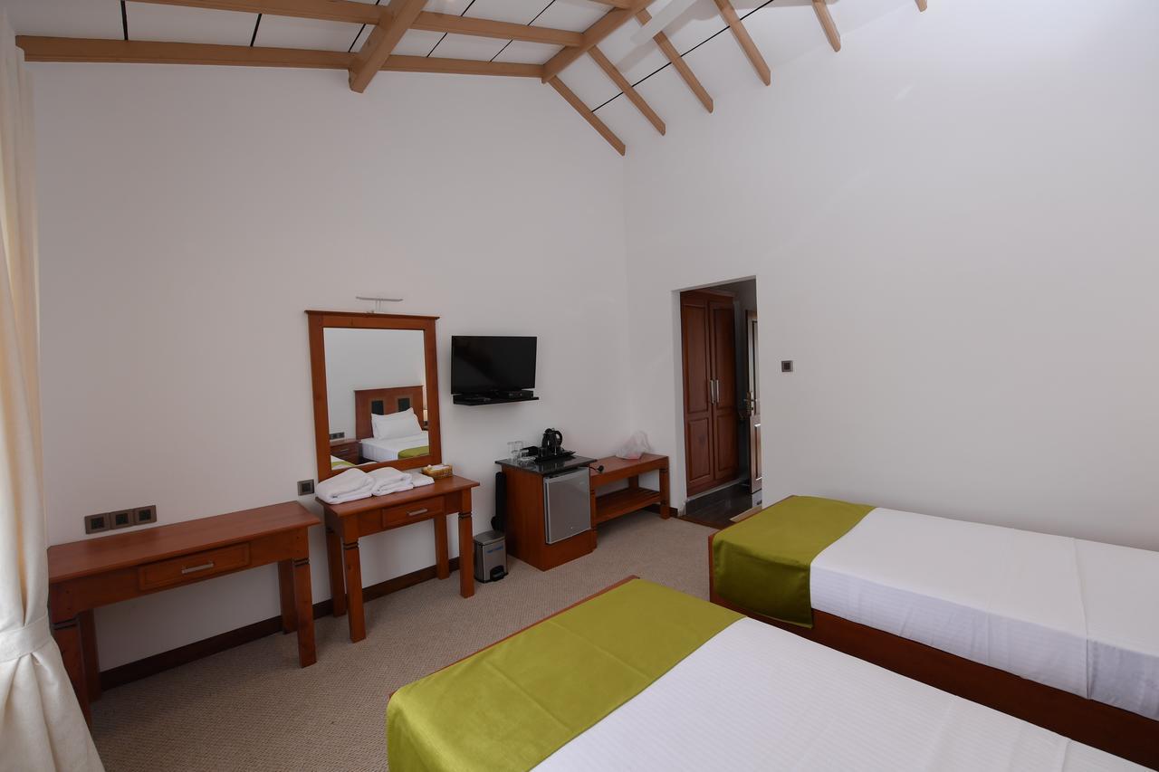 Seasons Hotel Kurunegala Luaran gambar