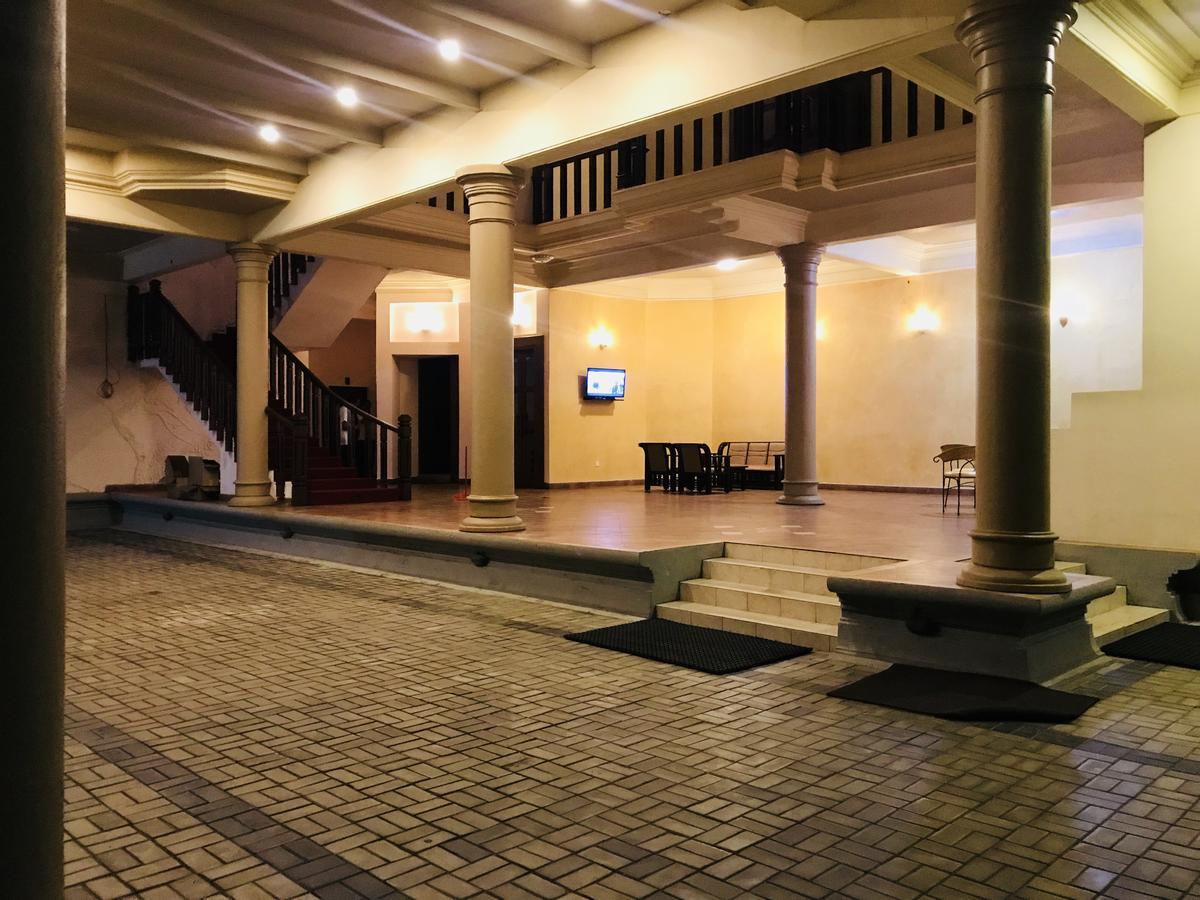 Seasons Hotel Kurunegala Luaran gambar